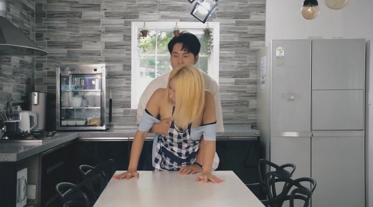 sex vietsub nhật bản,sex chịch em gái,chich gai xinh Chồng yếu sinh lý để thằng bạn thân địt vợ mình